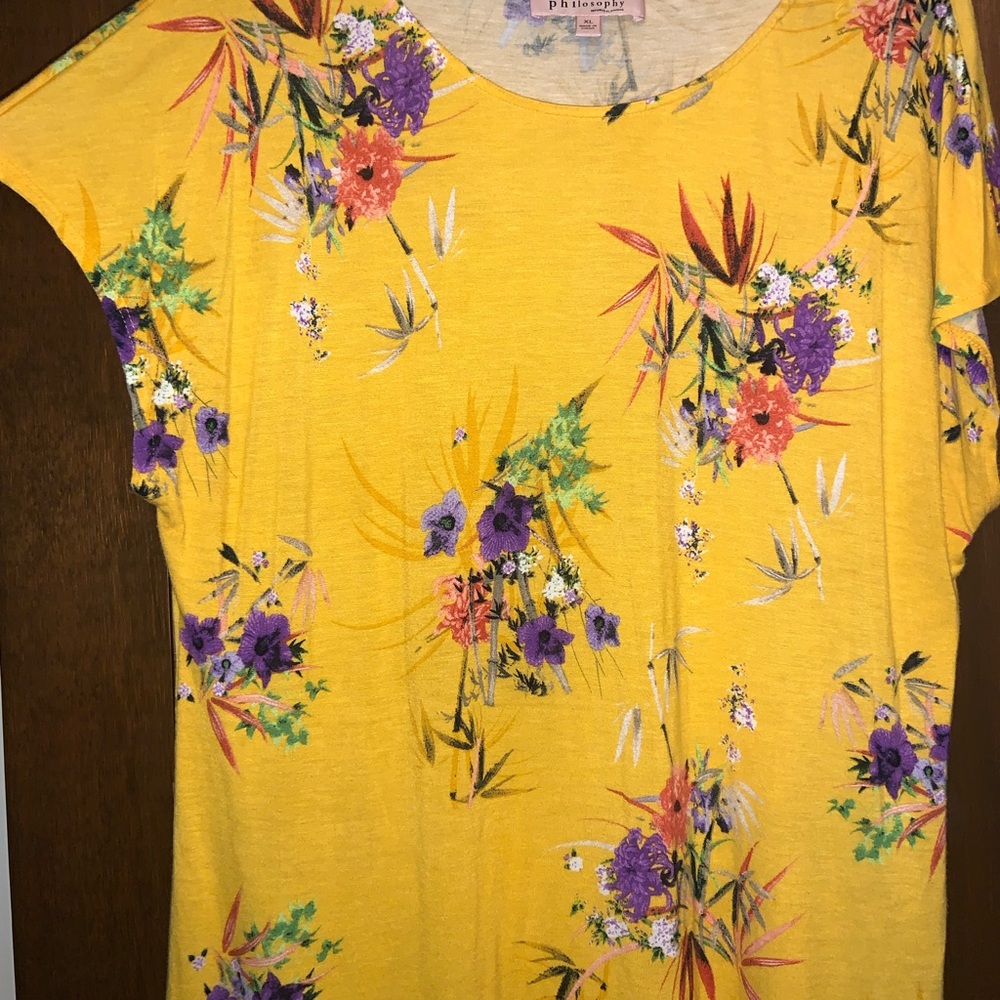 Philosophy lightweight colorful top - Picture 2 of 5